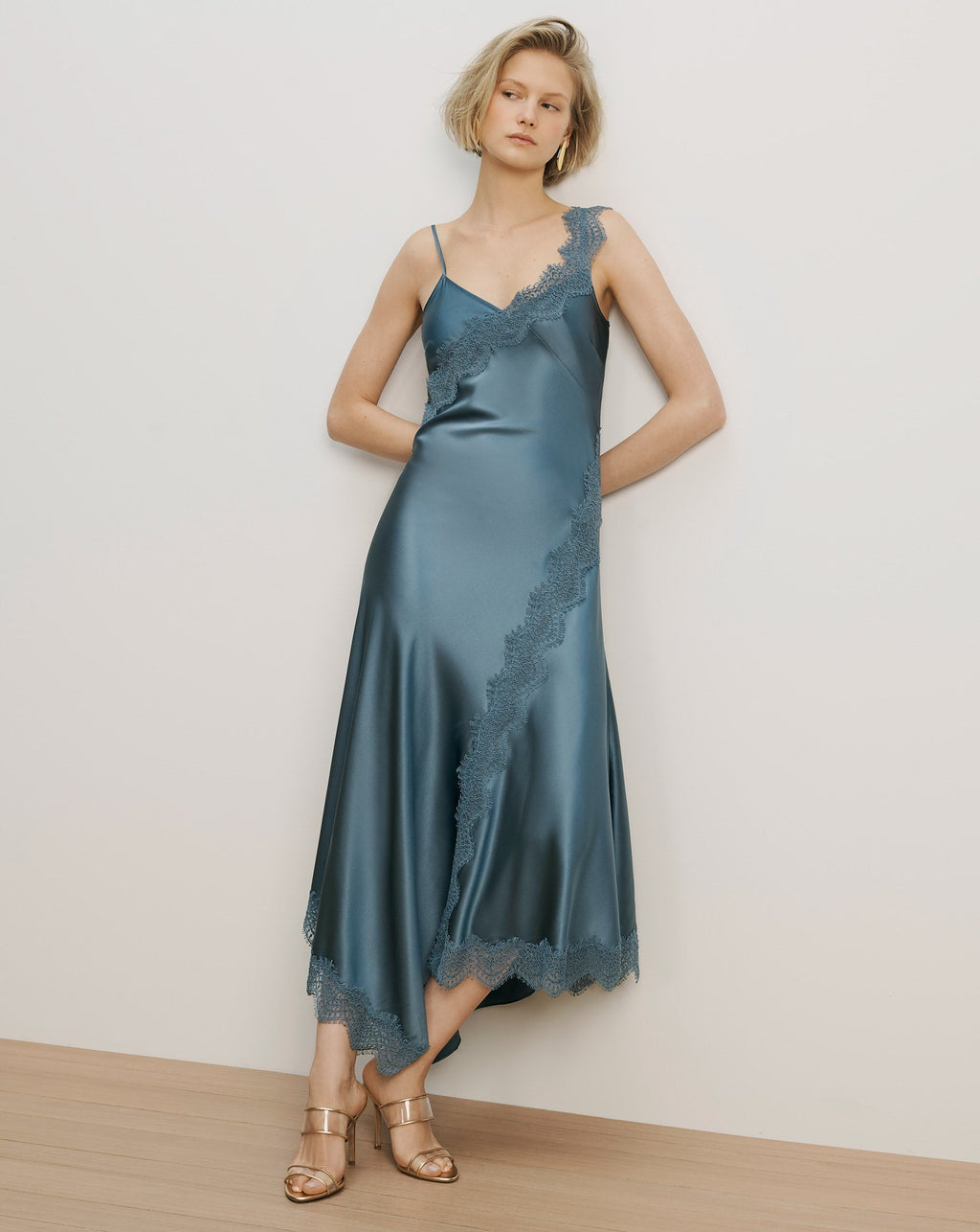 Robe longue en dentelle Vernon