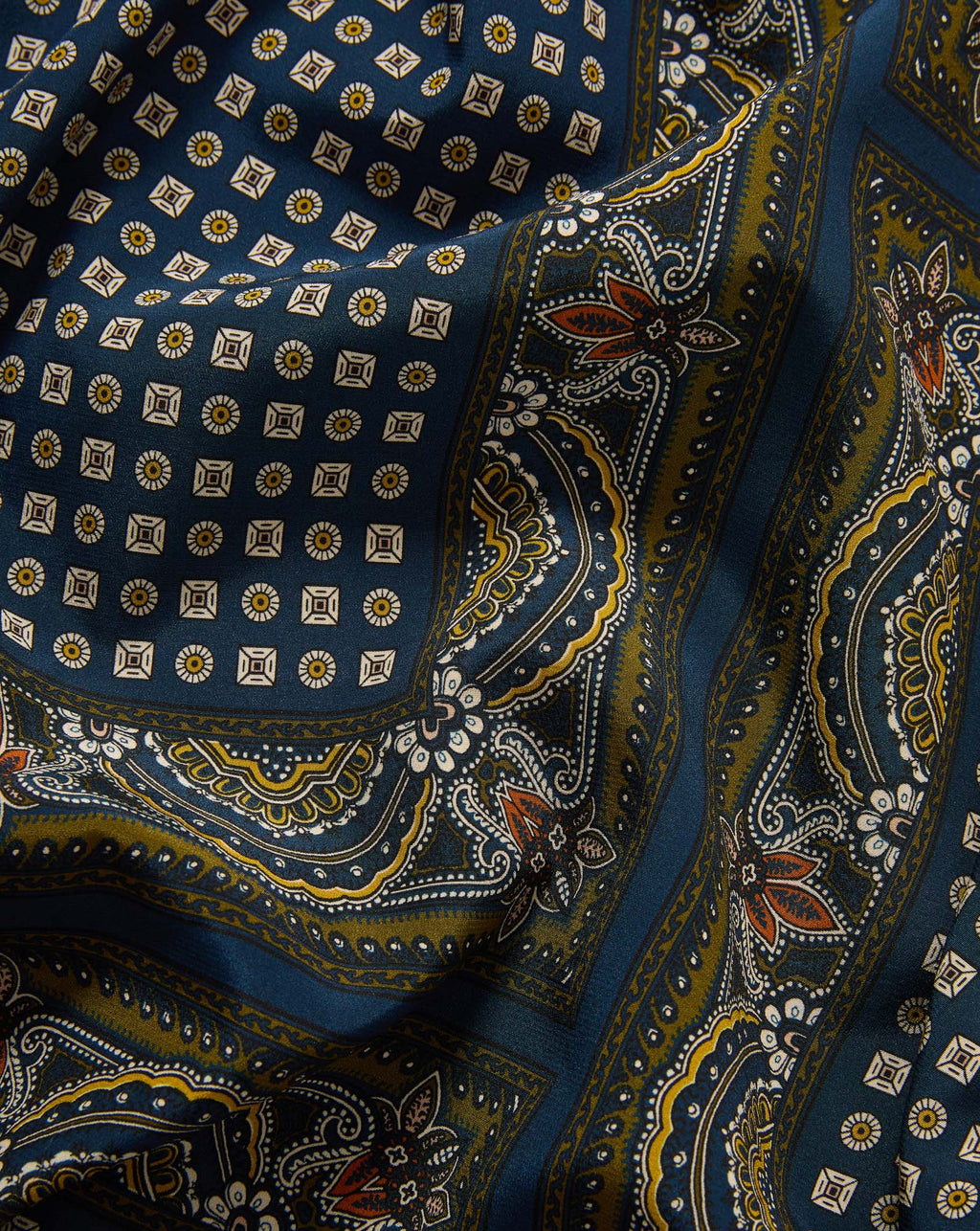 Haut à foulard asymétrique Yvonne
