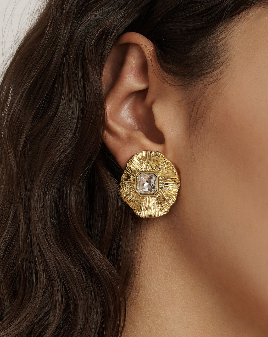 Boucles d'oreilles fleuries dorées