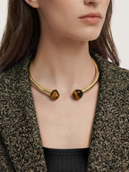 Collier à col ouvert en œil de tigre