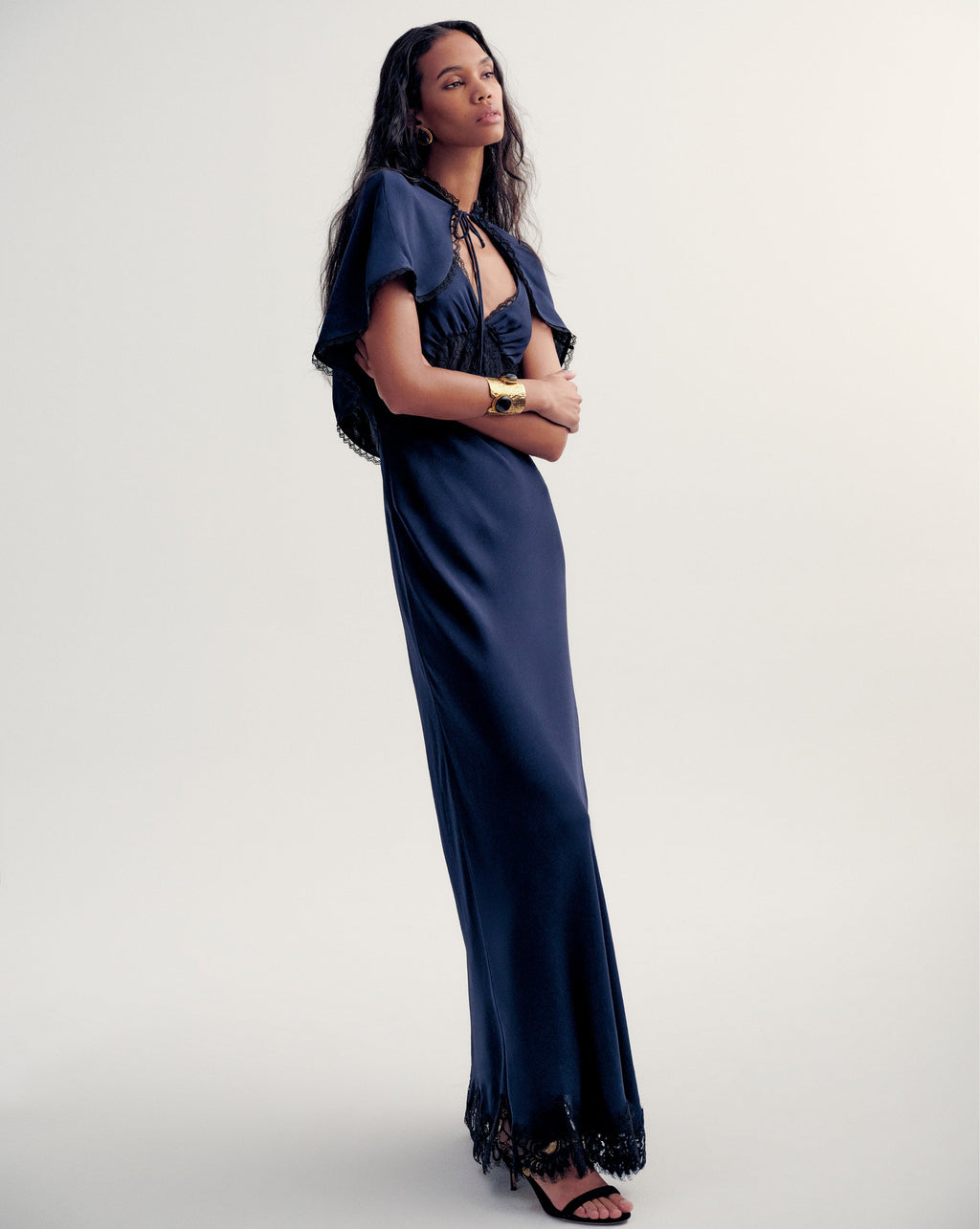 Robe longue Muriel à bordure en dentelle