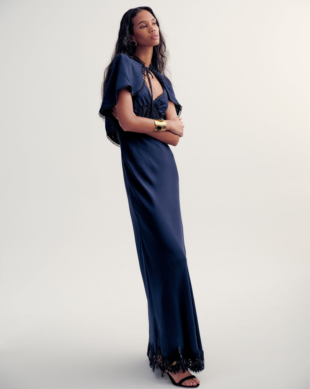 Robe longue Muriel à bordure en dentelle