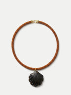Collier de perles coquille Saint-Jacques