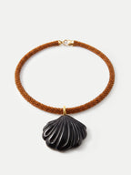 Collier de perles coquille Saint-Jacques